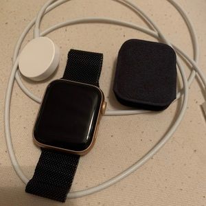 Apple Watch Series 5 Gold 40 mm GPS